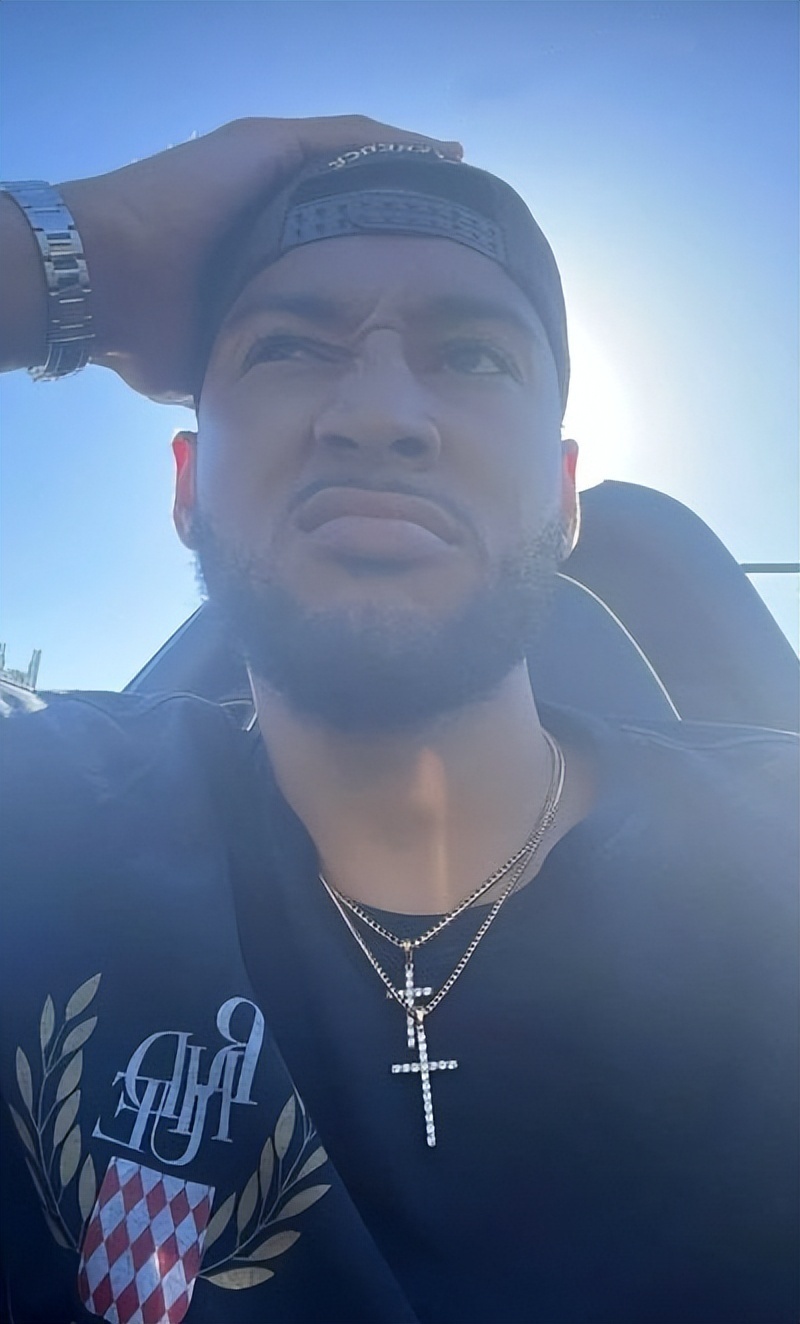 对于西蒙斯, 可是他却没 对于西蒙斯, 可是他却没