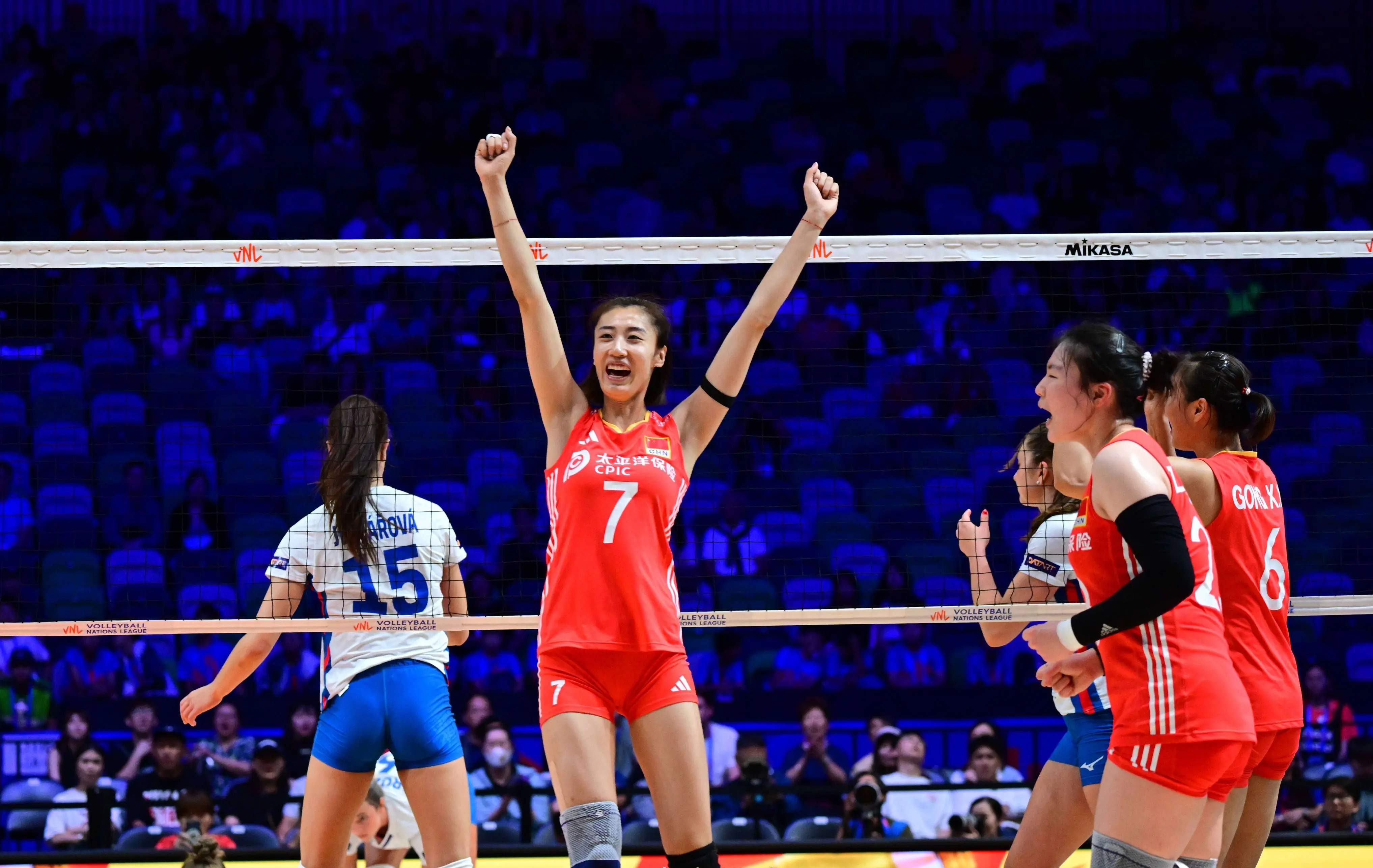 原来在北京, 因为有朱婷, AA